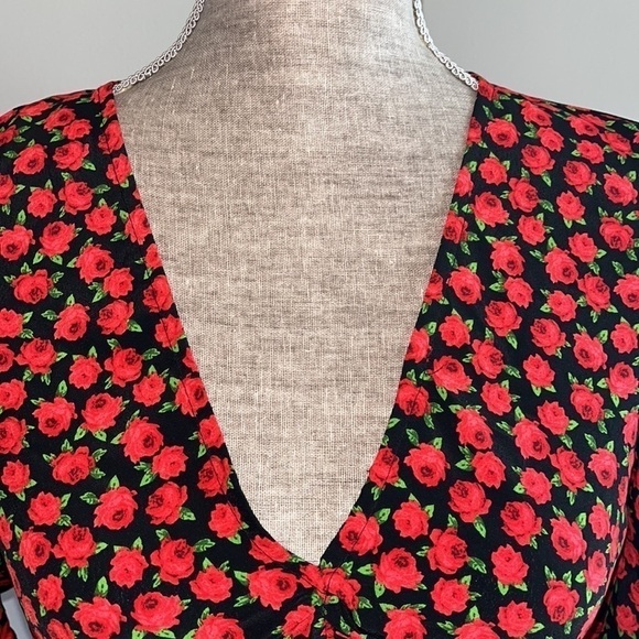 Topshop Red Rose Rushed Sleeve Blouse size 4 - Picture 2 of 8